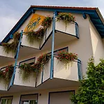 Vendégház Hotelpension Gaestehaus Birgit