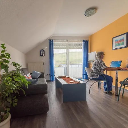 بيت ضيافة Hotelpension Gaestehaus Birgit